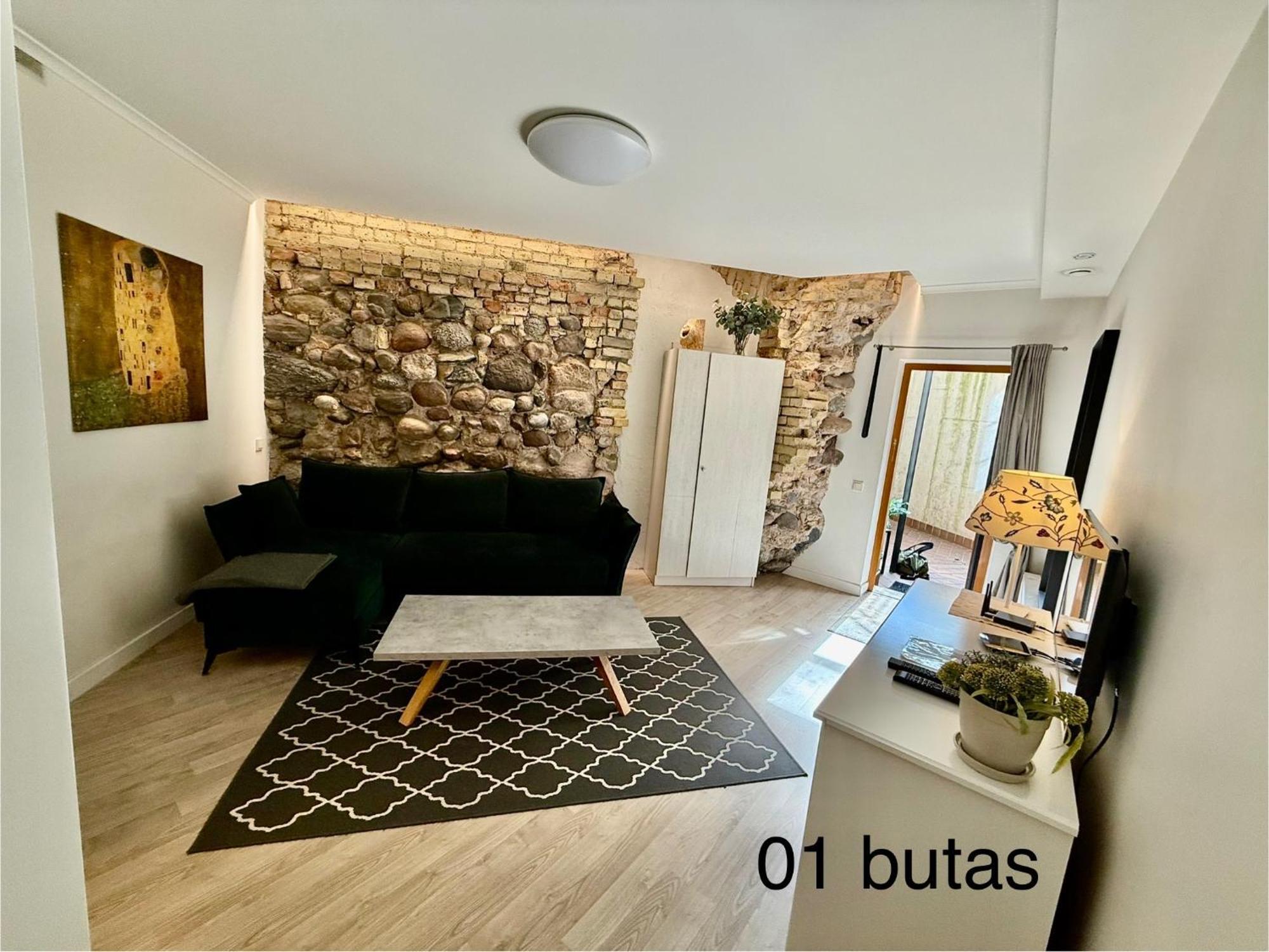 Six Apartment Simona วิลนีอุส ภายนอก รูปภาพ